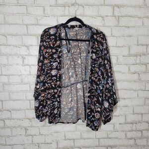Sim & Sam adorable floral kimono top